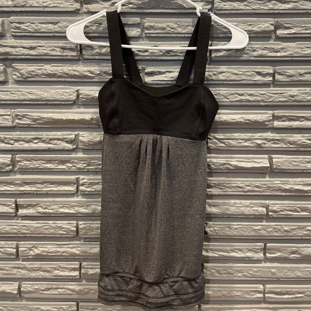 Lululemon Run: Back On Track Tank Top Heathered Black Size 4 Built In Bra